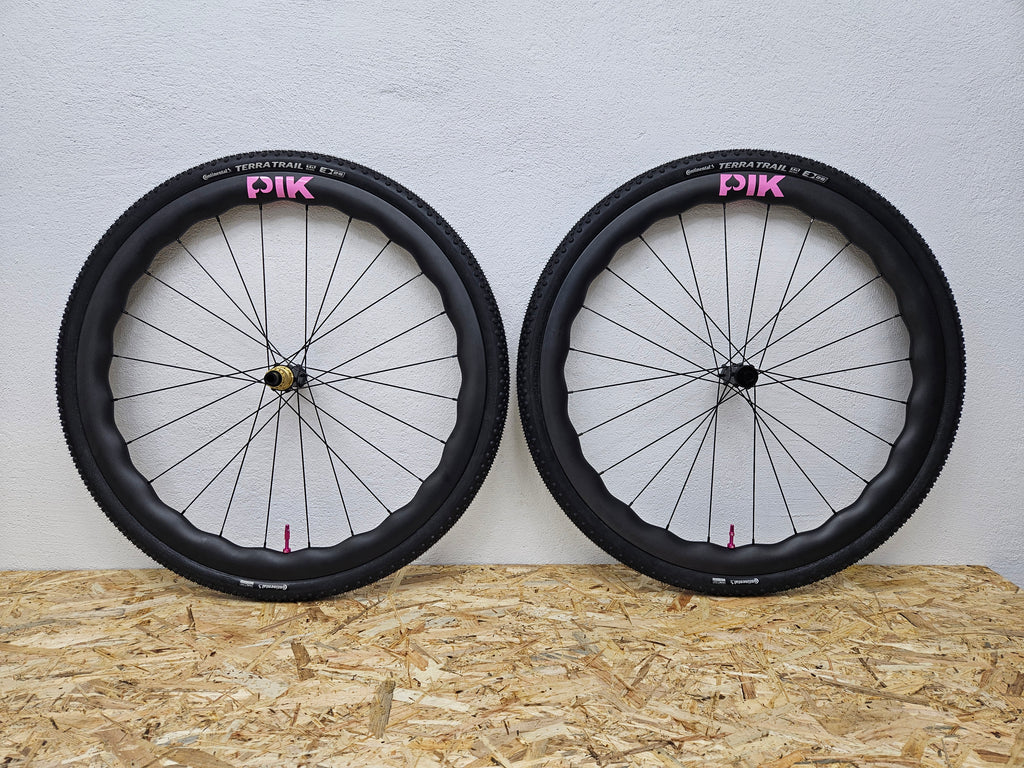 PIK SCHNAPSEN - Gravel Carbon Laufradsatz